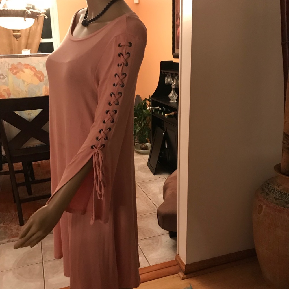 Dress - Picture 4 of 4